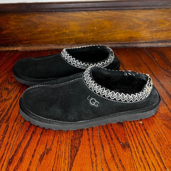 UGG Tasman Suede Slippers Black Embroidered Braid Mens 9 Good Used Condition - Picture 4 of 10